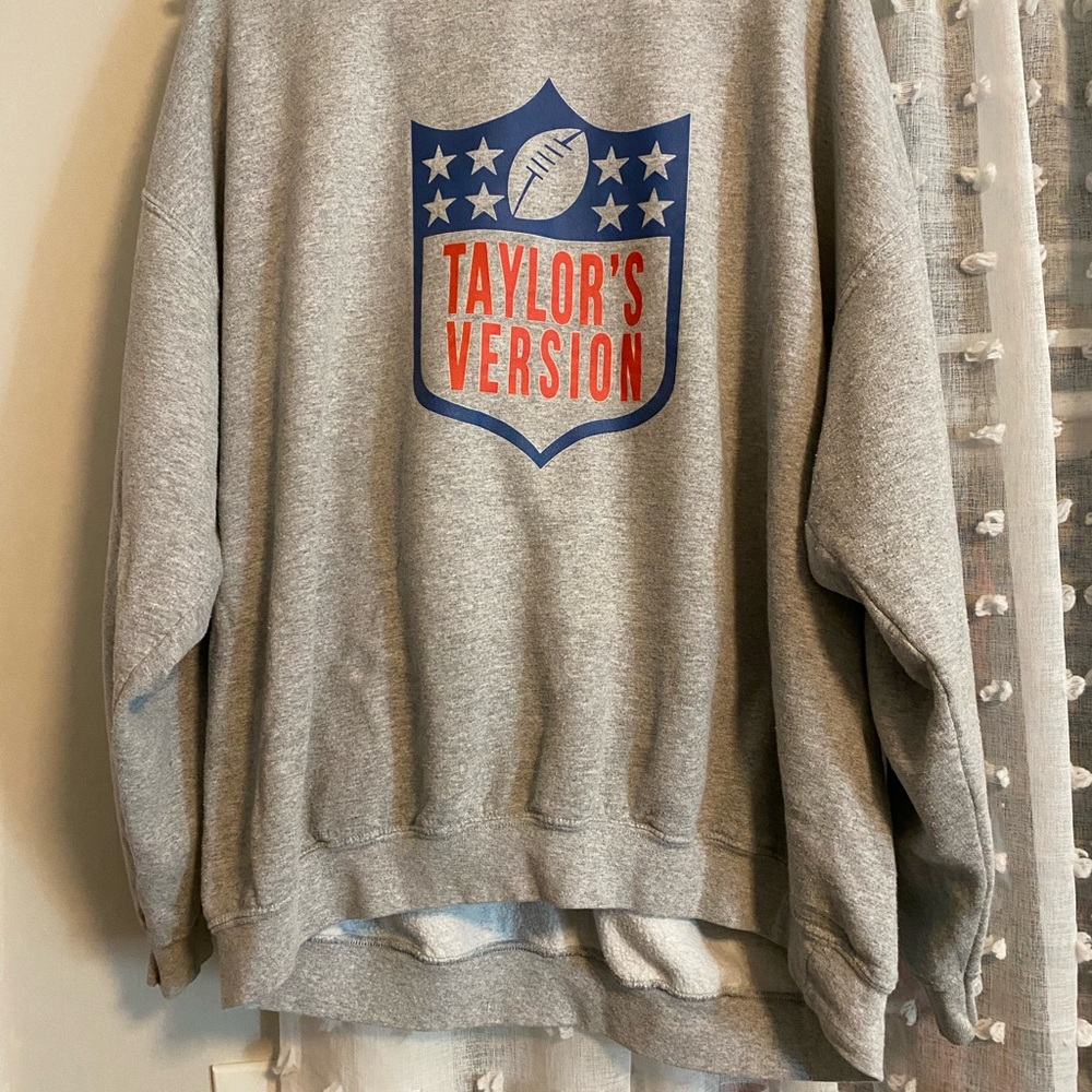 Taylor Swift sweatshirt